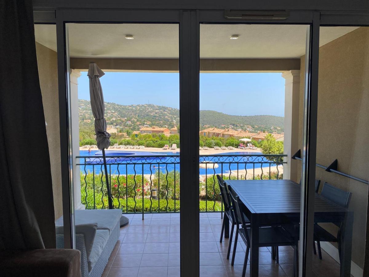 Appart. Vue Mer Avec Piscine - Golfe De St Tropez Les Issambres Exterior photo