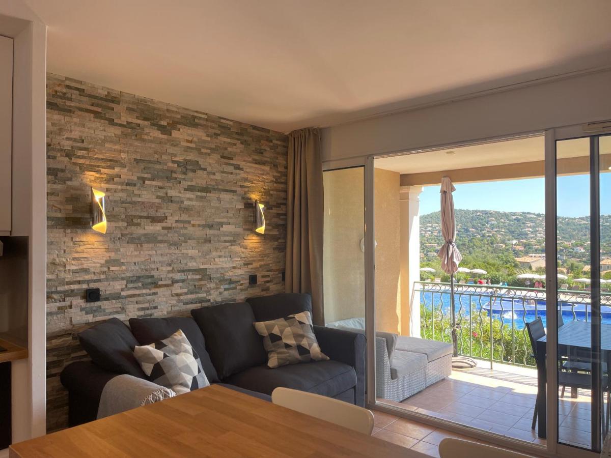 Appart. Vue Mer Avec Piscine - Golfe De St Tropez Les Issambres Exterior photo